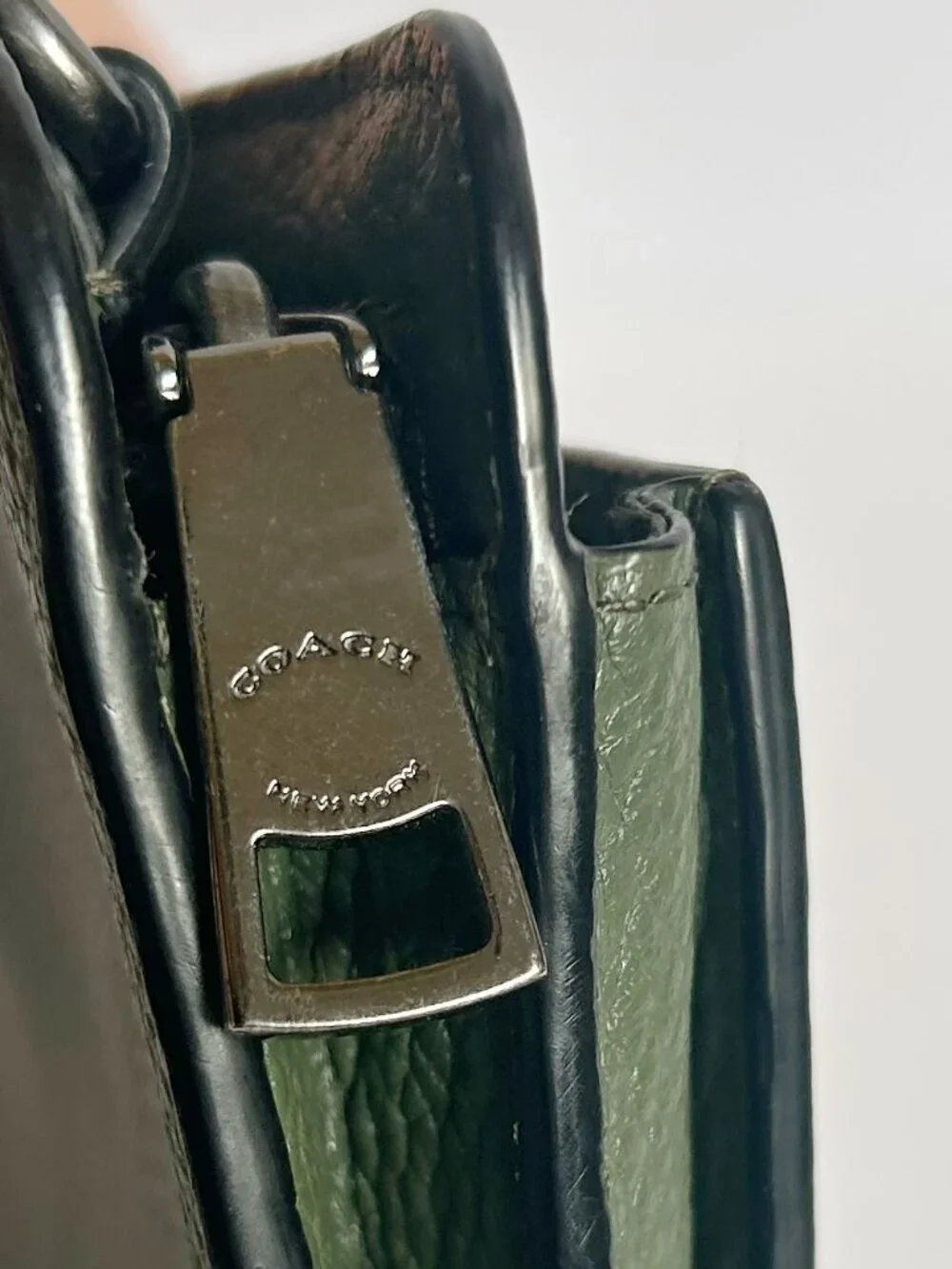 COACH Olive Green Pebble Leather Crossbody Bag Clutch w/Card Case